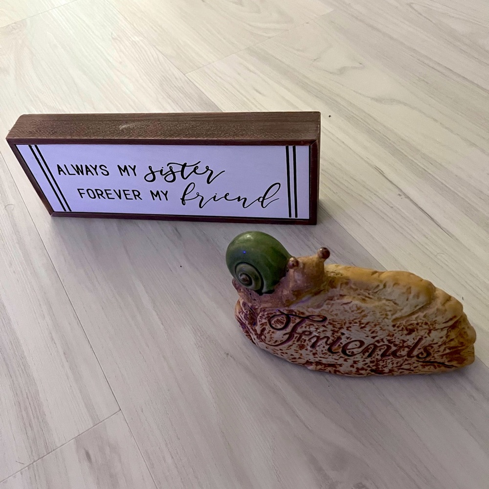 Home Decor/ Friends Decor - Picture 2 of 7